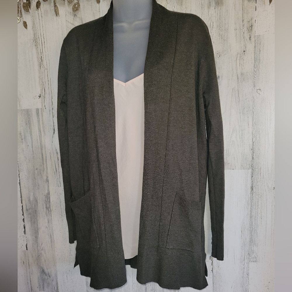 New Pink Clover Cardigan - Picture 5 of 8